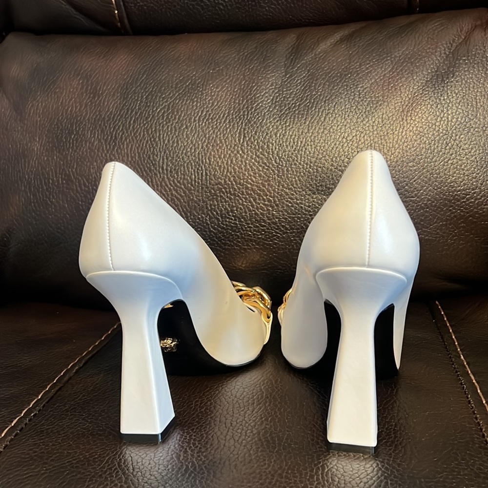 Versace leather chain logo decor leather high heel pumps NWB - Picture 3 of 6
